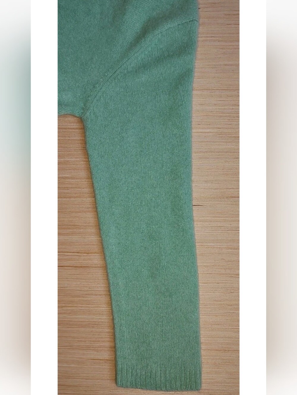 MAD M.A.D. 100% Cashmere Pullover Sweater Green Knit 3/4 Sleeve Mint Crew Neck M - Picture 12 of 16